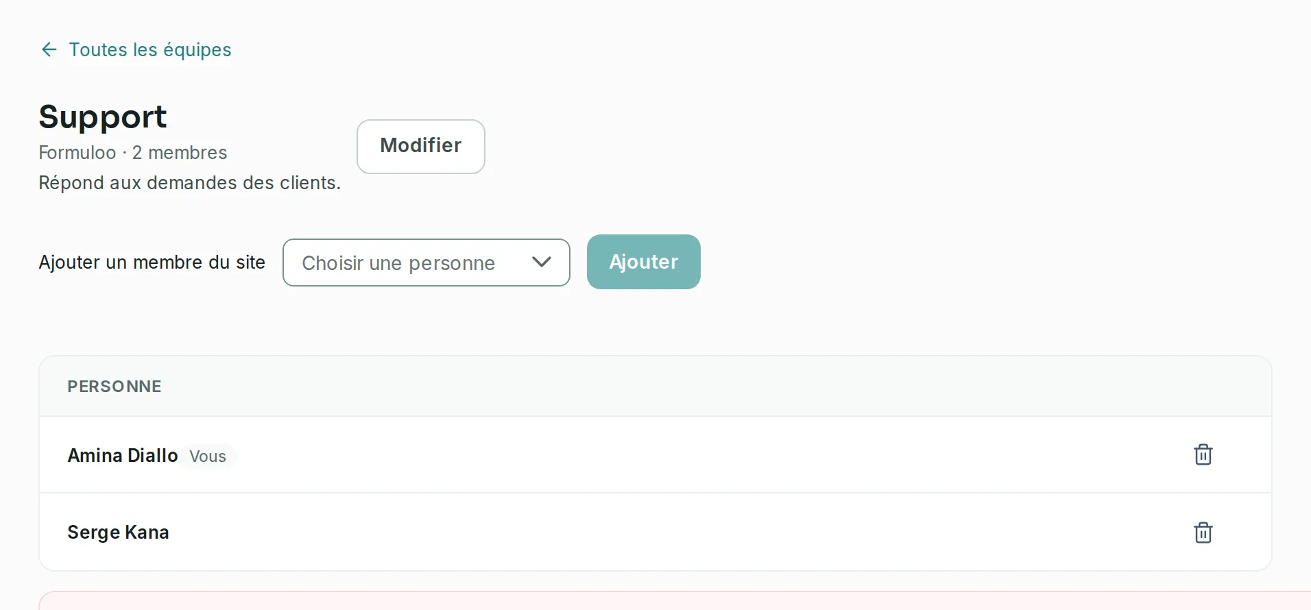 La page de l’équipe Support vue par l’un de ses membres, avec les boutons Modifier et Supprimer l’équipe, le choix d’une personne à ajouter et les deux membres, dont vous.
