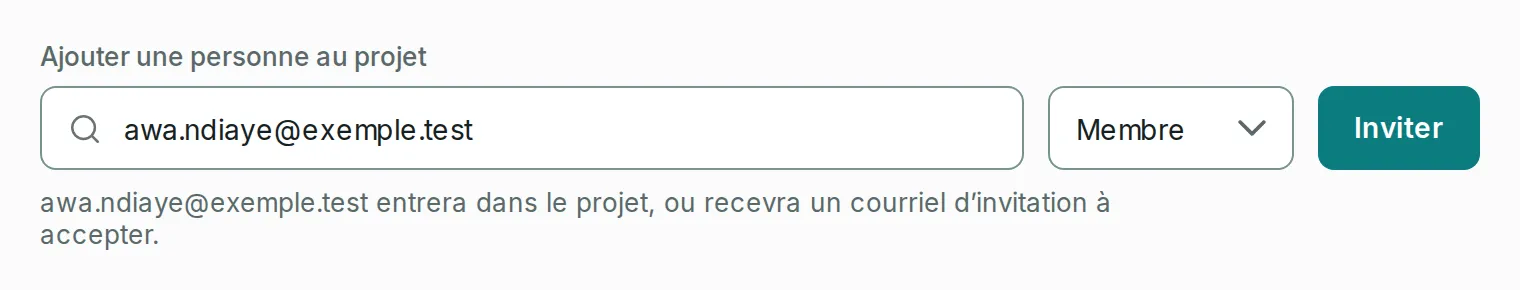 The Add someone to the project field with the address awa.ndiaye@exemple.test, the Member role and the Invite button, above the sentence announcing the invitation.