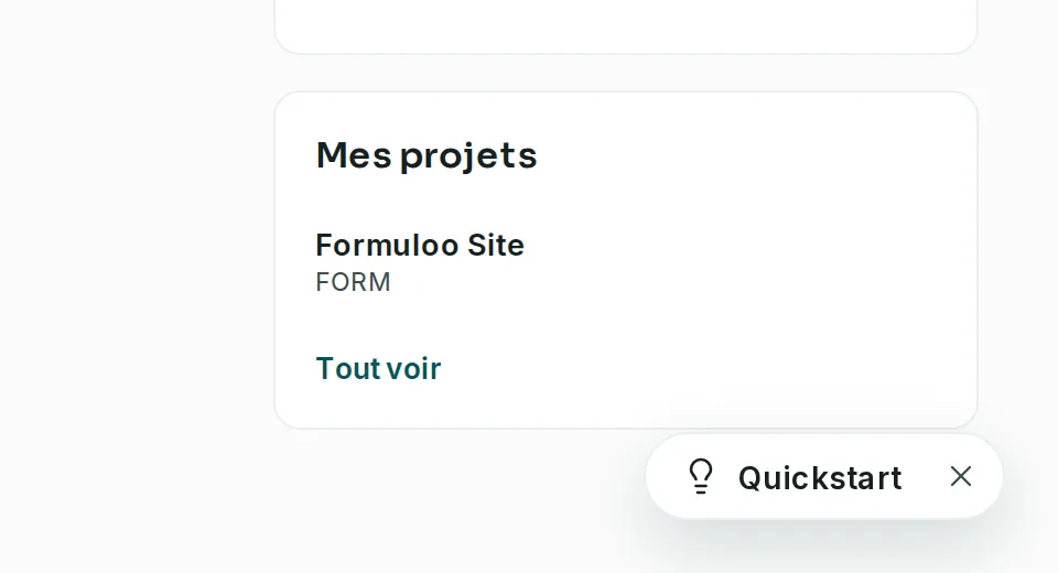 La pastille Quickstart en bas à droite de l’écran, avec son ampoule et sa croix.